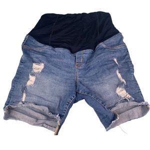 Isabel Maternity Distressed Bermuda Short